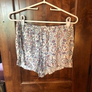 brandy melville patterned shorts